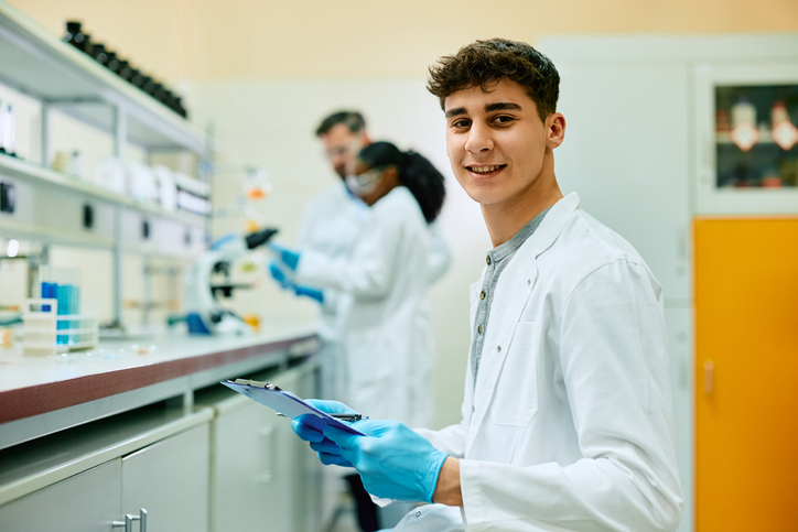 Engineering Or Lab Assistant Medical laboratory assistants and related technical occupations ...