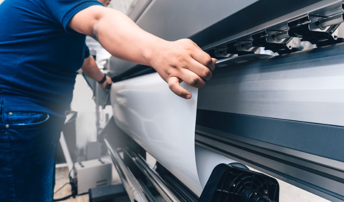 Camera, platemaking and other prepress occupations | EducationPlannerBC